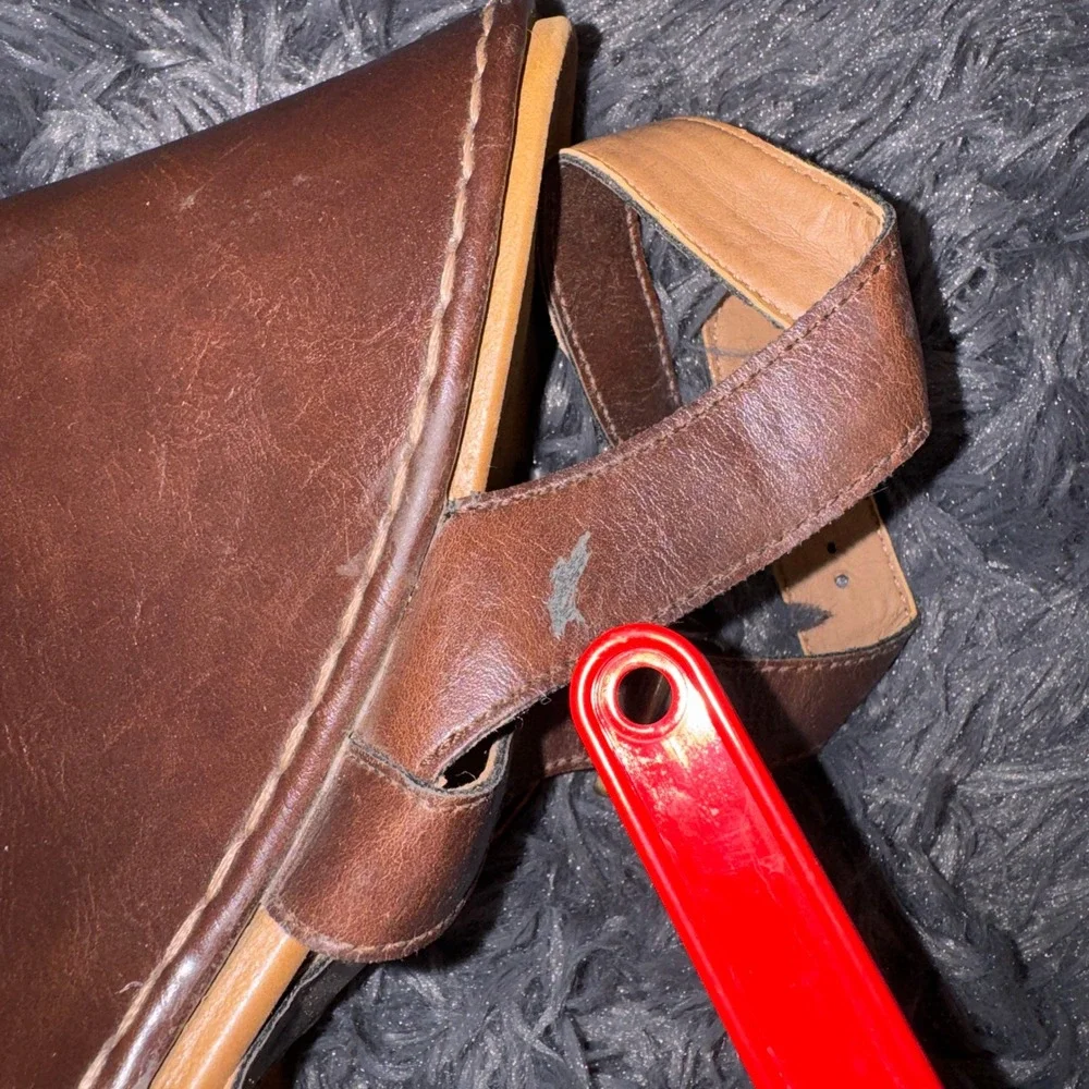 b.o.c. Born Concept Brown Wedge Sandals Womens 11M T-Strap Adjustable Buckle